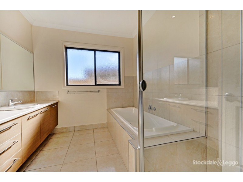 74 Hawkins Street, Shepparton VIC 3630