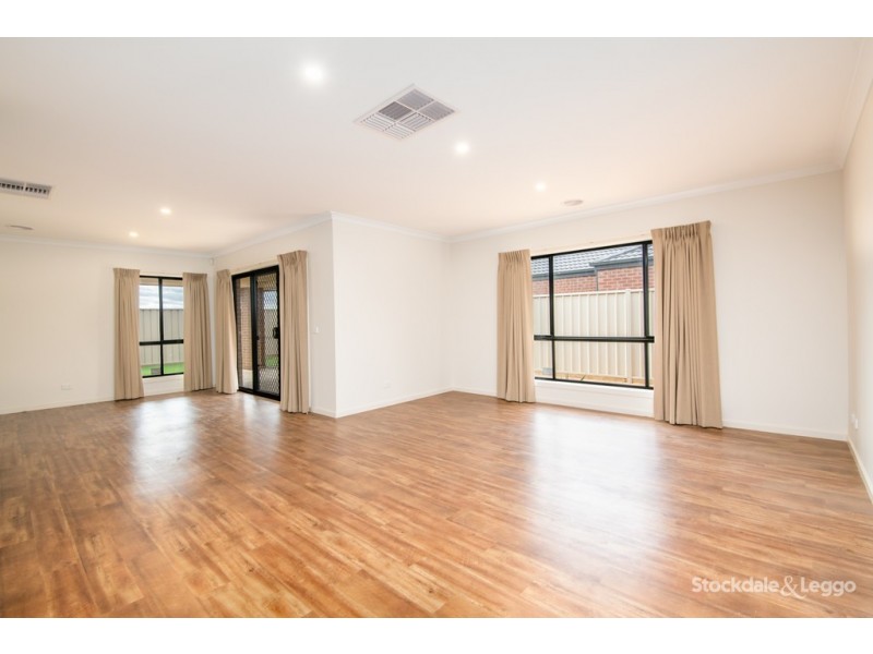 16 Fletcher Avenue, Mooroopna VIC 3629