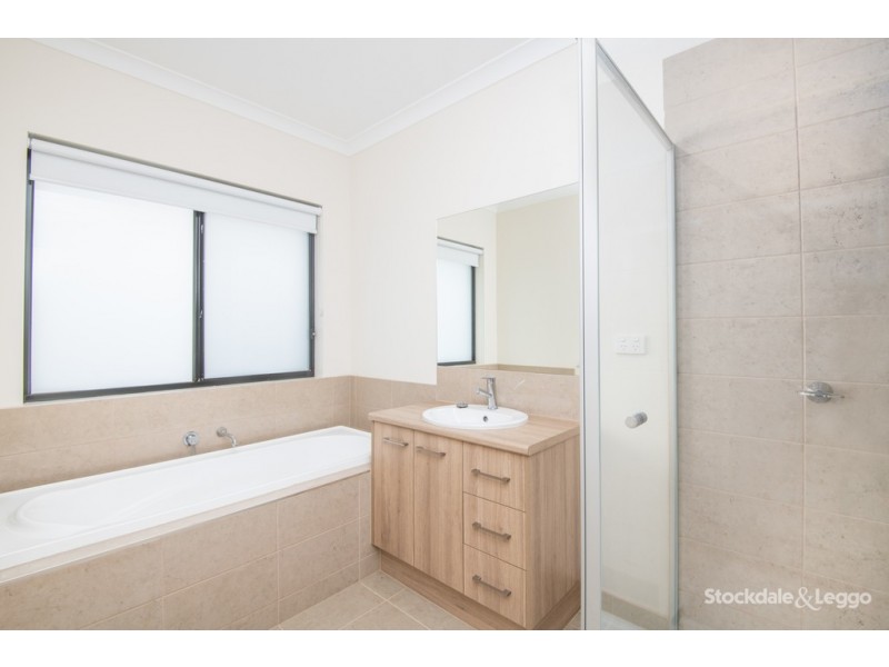 16 Fletcher Avenue, Mooroopna VIC 3629