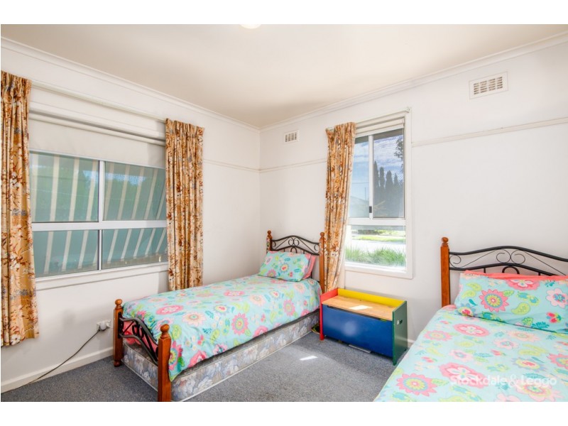 64 Halpin  Crescent, Shepparton VIC 3630