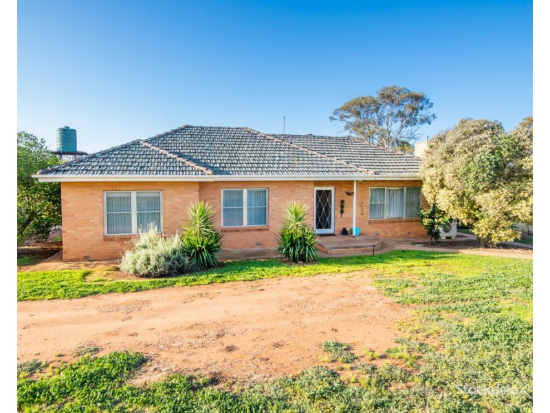 35 Shepparton Street, Dookie VIC 3646