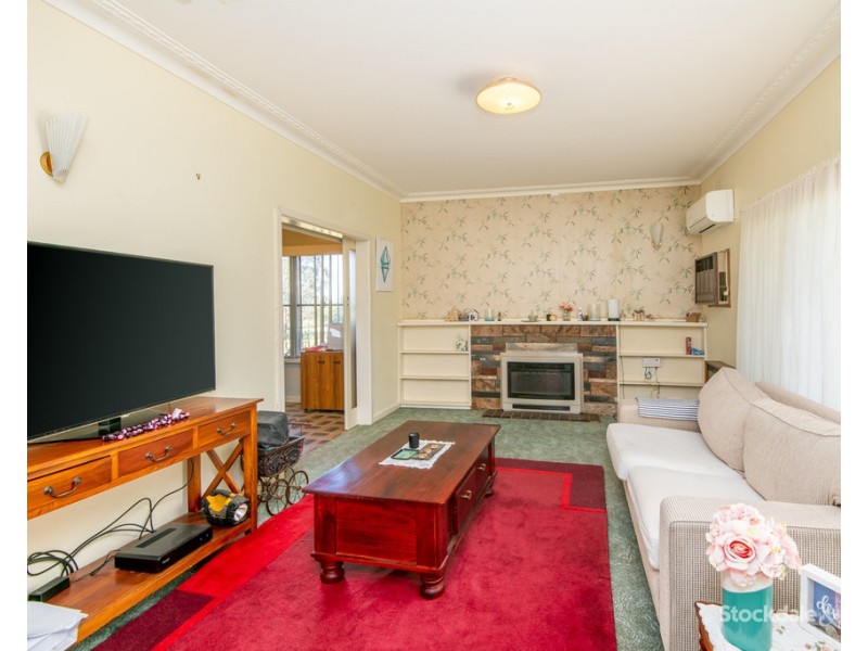 35 Shepparton Street, Dookie VIC 3646