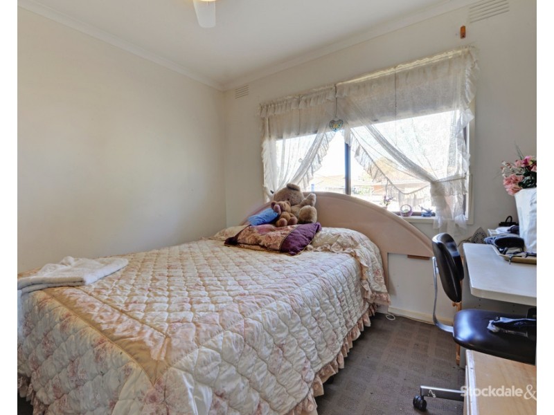 4 Carlos Court, Shepparton VIC 3630