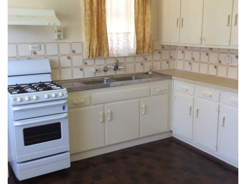 6 Dear Court, Shepparton VIC 3630