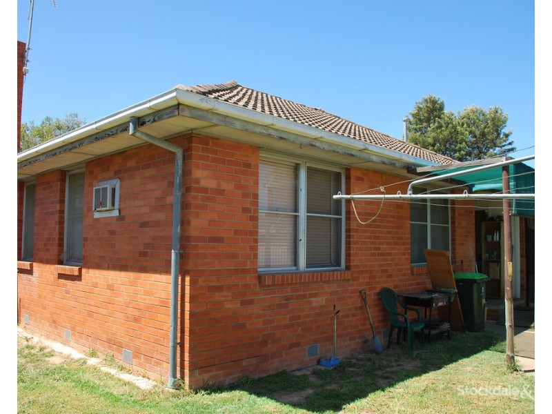 6 Dear Court, Shepparton VIC 3630