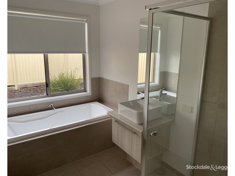 7 Edinburgh Court, Shepparton VIC 3630