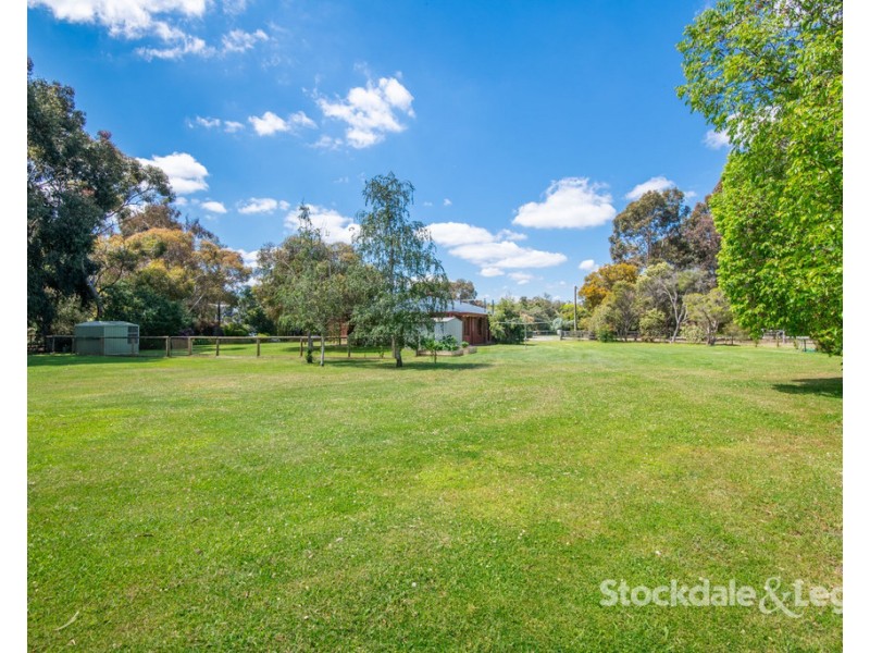 4 Brian Court, Grahamvale VIC 3631