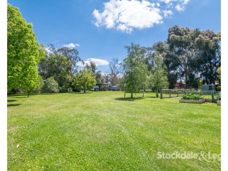 4 Brian Court, Grahamvale VIC 3631