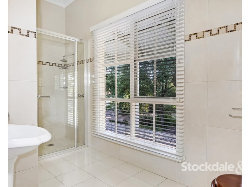 2500 Midland Highway, Cosgrove South VIC 3631