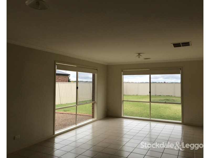27 Melrose Circuit, Shepparton VIC 3630