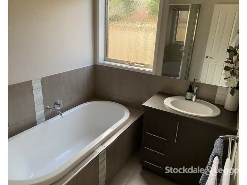 18 Windlass Avenue, Mooroopna VIC 3629