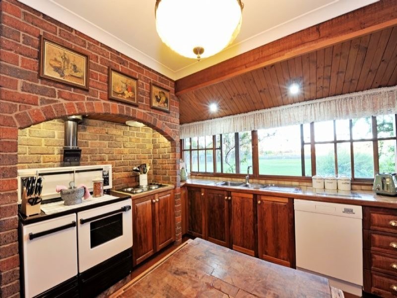 25 Mitchell Road, Kialla VIC 3631
