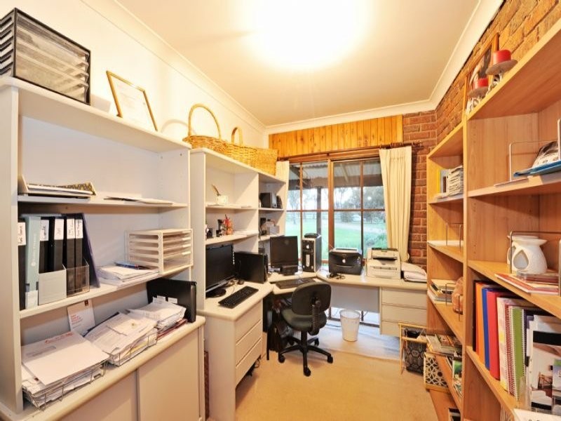25 Mitchell Road, Kialla VIC 3631