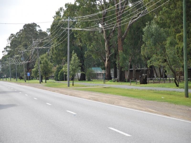 32 River Road, Murchison VIC 3610