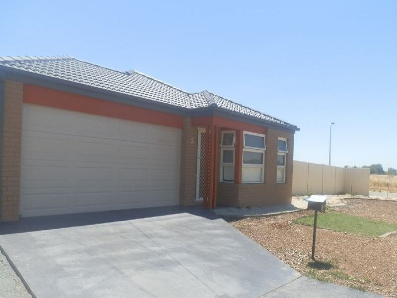 5 Savoy Nook, Shepparton VIC 3630
