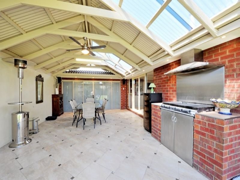 66 Kialla Lakes Drive, Kialla VIC 3631