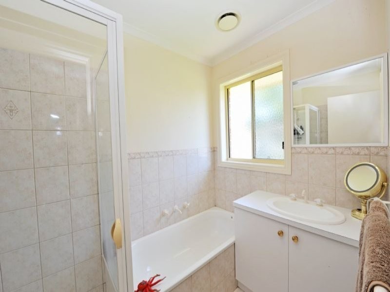 66 Kialla Lakes Drive, Kialla VIC 3631