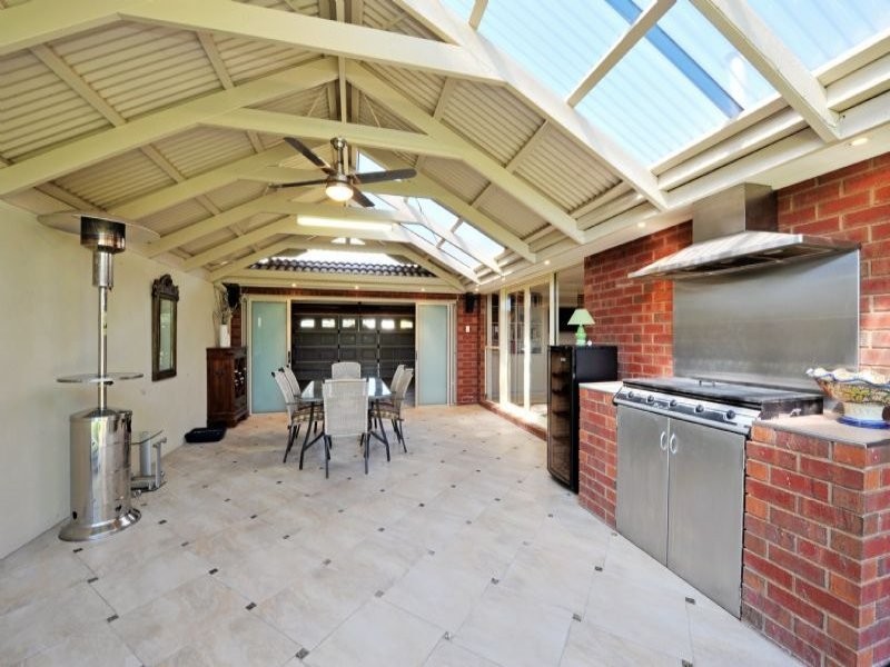 66 Kialla Lakes Drive, Kialla VIC 3631