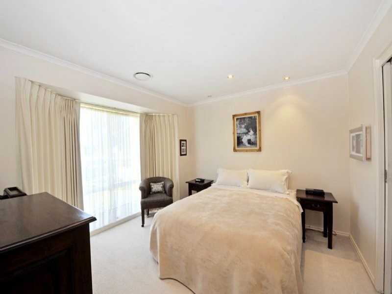 66 Kialla Lakes Drive, Kialla VIC 3631