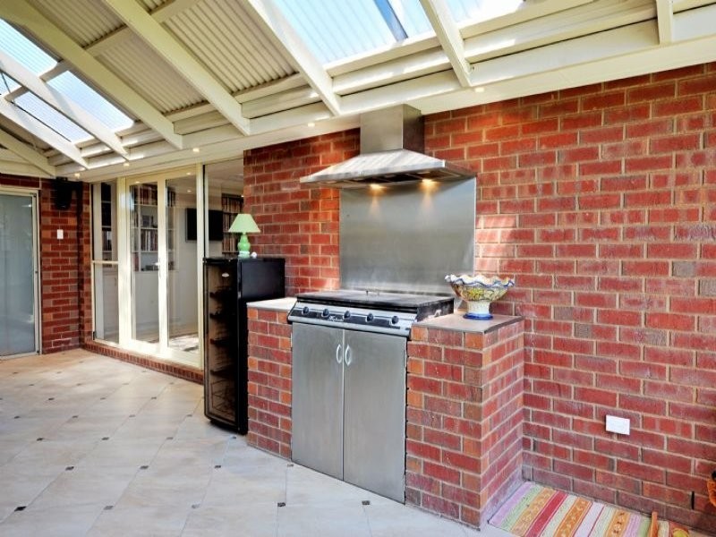 66 Kialla Lakes Drive, Kialla VIC 3631