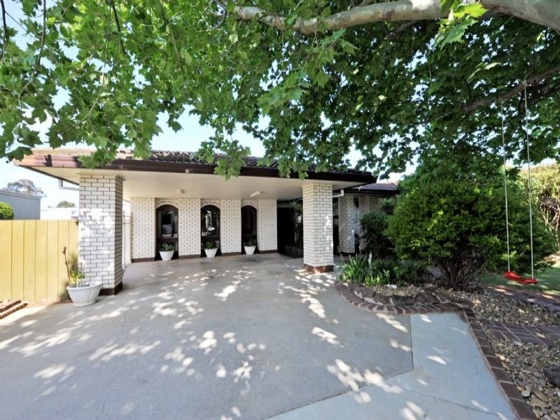 8-10 Buckworth Street, Kialla VIC 3631