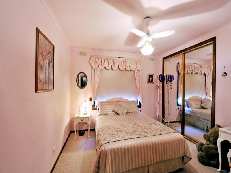 8-10 Buckworth Street, Kialla VIC 3631