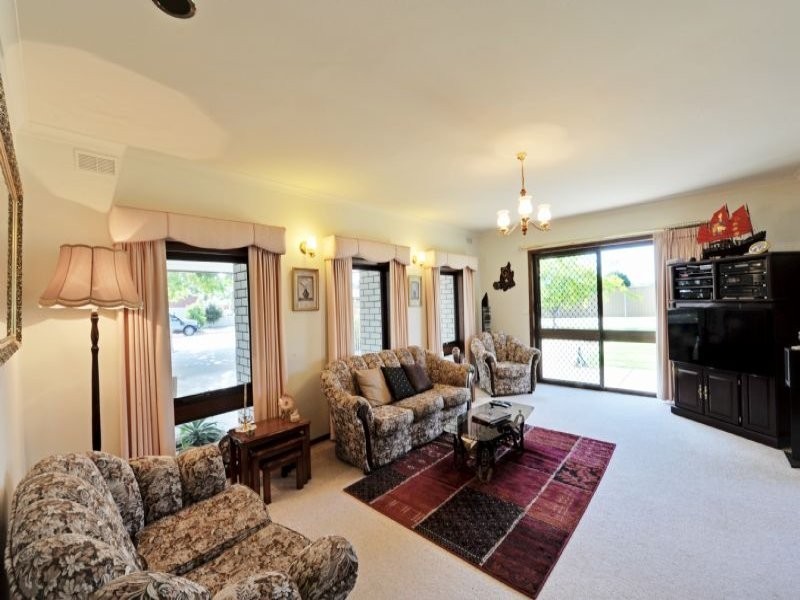 8-10 Buckworth Street, Kialla VIC 3631