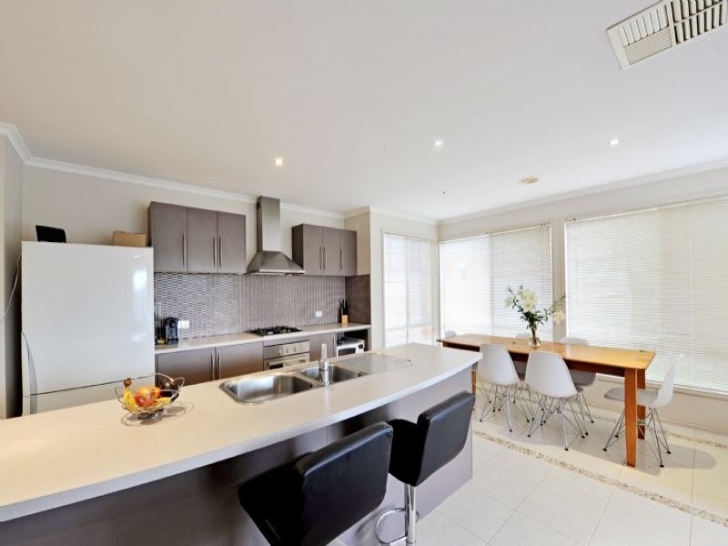 18 Taig Avenue, Kialla VIC 3631