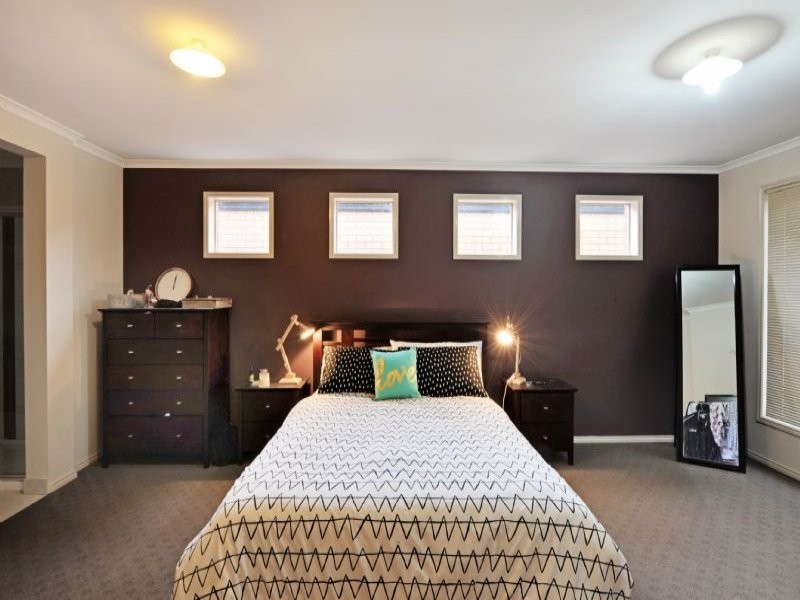 18 Taig Avenue, Kialla VIC 3631