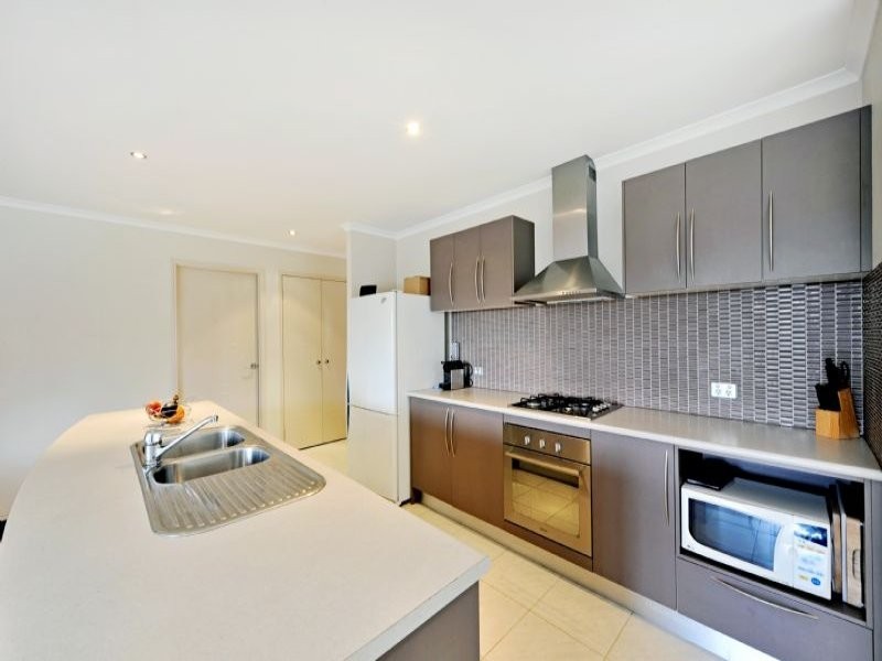 18 Taig Avenue, Kialla VIC 3631