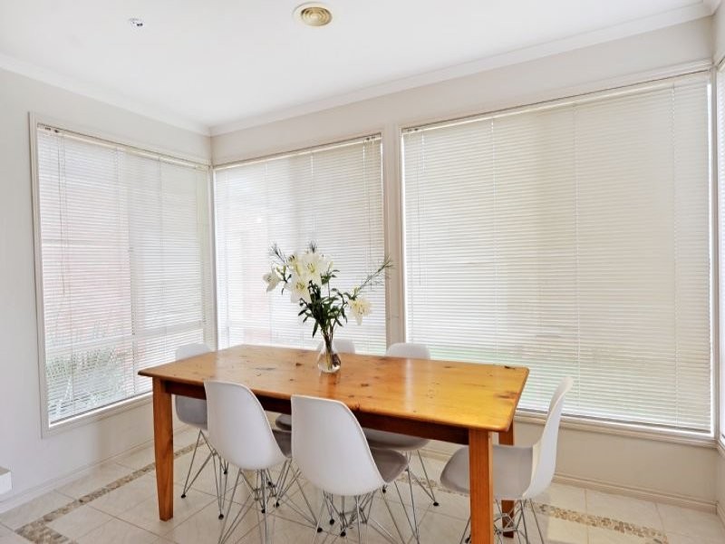 18 Taig Avenue, Kialla VIC 3631