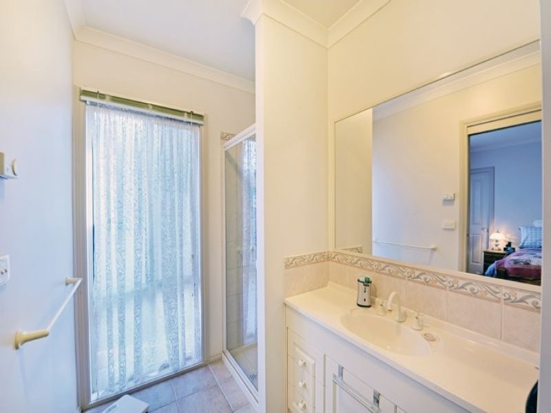 6 Mokoan Avenue, Kialla VIC 3631