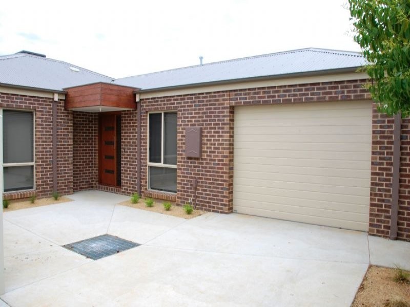 2/17 Dunkirk Avenue, Shepparton VIC 3630