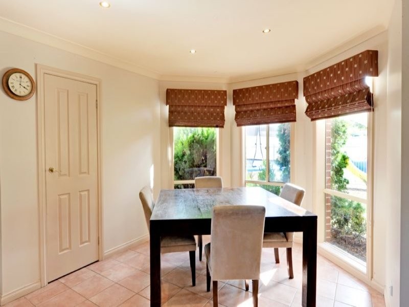 6 Woodburn Place, Shepparton VIC 3630