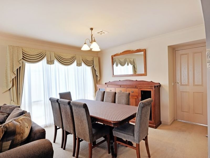 6 Woodburn Place, Shepparton VIC 3630