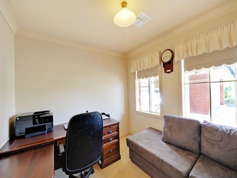 6 Woodburn Place, Shepparton VIC 3630