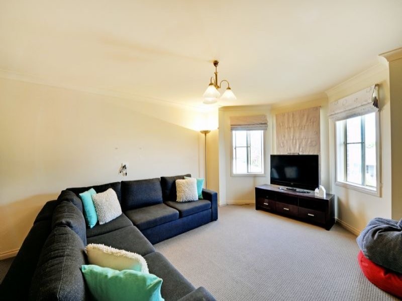 6 Woodburn Place, Shepparton VIC 3630