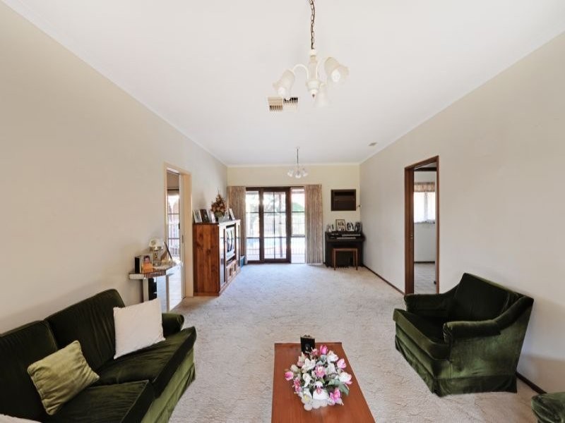 8 Gordon Drive, Kialla VIC 3631