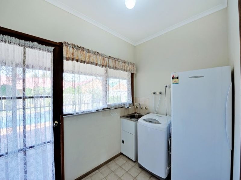 8 Gordon Drive, Kialla VIC 3631