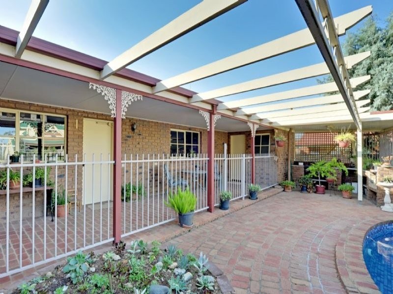 8 Gordon Drive, Kialla VIC 3631