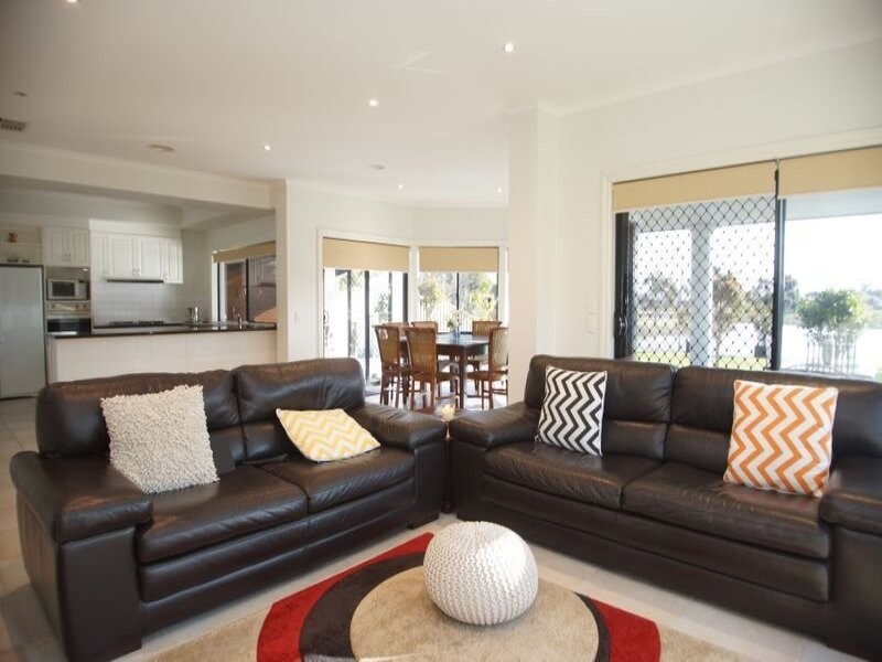239 Waranga Drive, Kialla VIC 3631