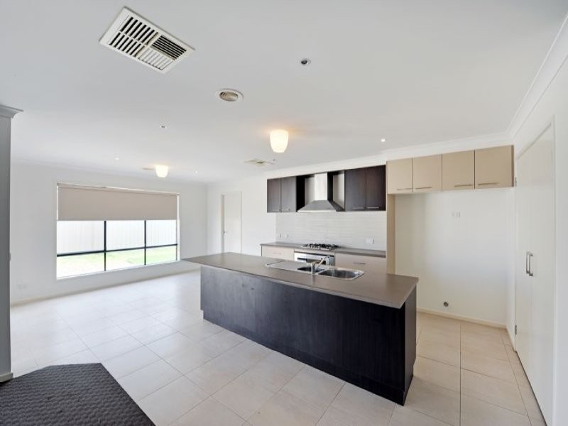 2 Yellowgum Drive, Kialla VIC 3631