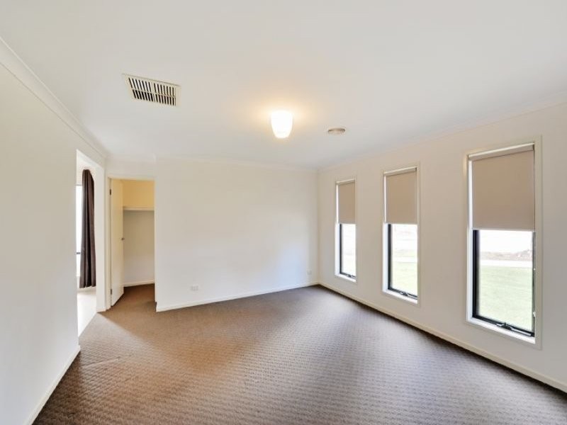 2 Yellowgum Drive, Kialla VIC 3631