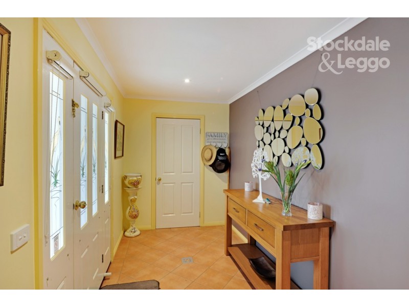 6 Holstein Court, Shepparton VIC 3630