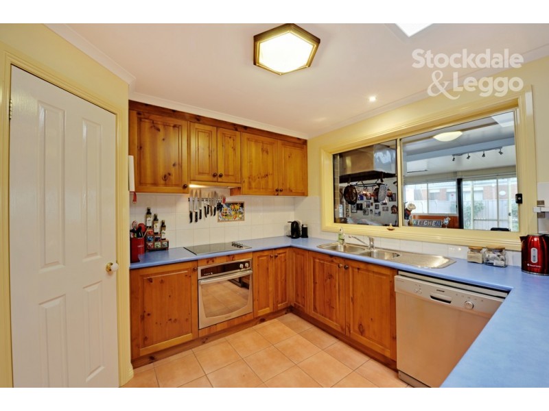 6 Holstein Court, Shepparton VIC 3630