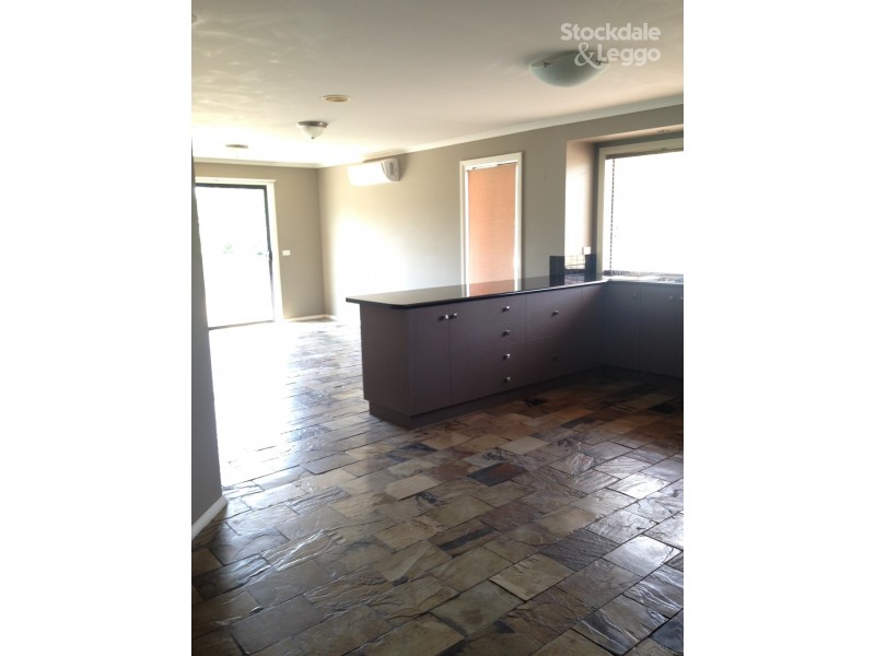 8 Lenne Street, Mooroopna VIC 3629