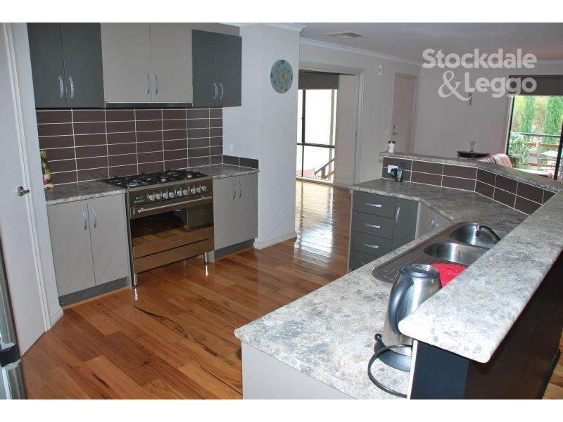 38 Vickers Street, Kialla VIC 3631