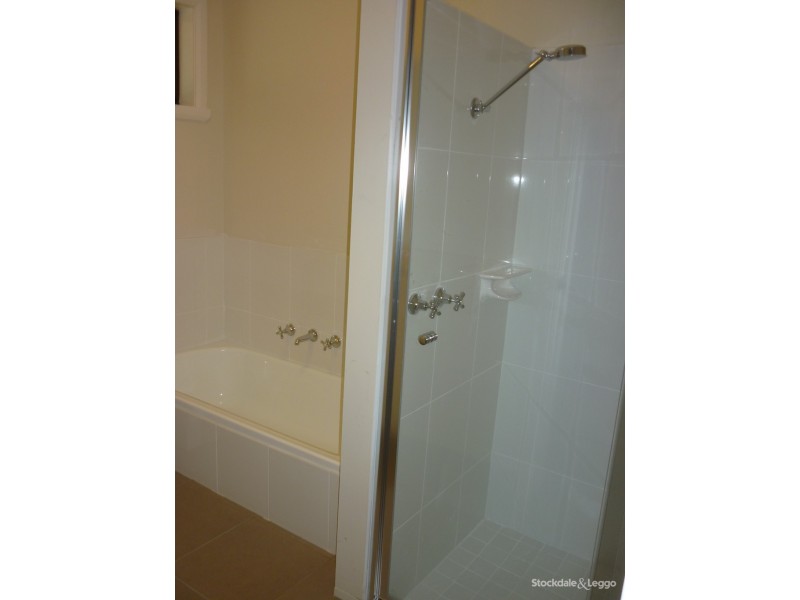 8 Raftery Road, Kialla VIC 3631