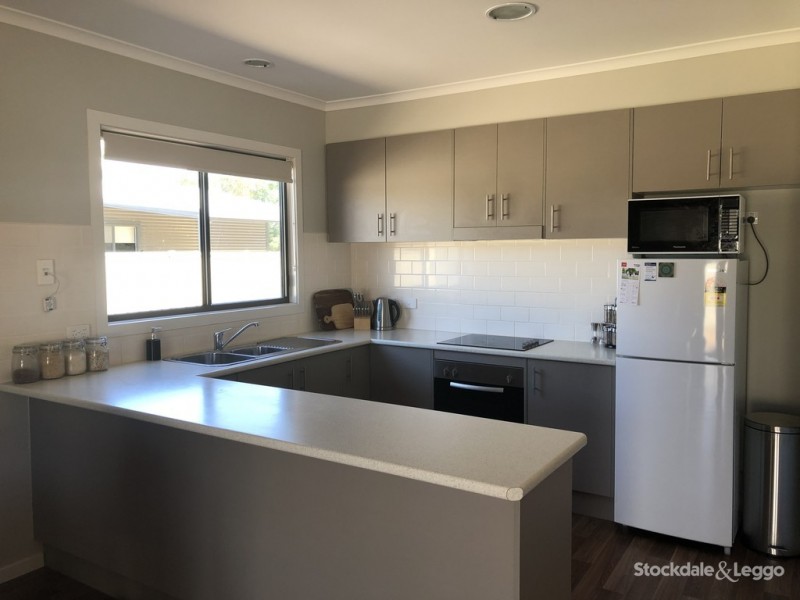 14 Strauss Ave, Shepparton VIC 3630