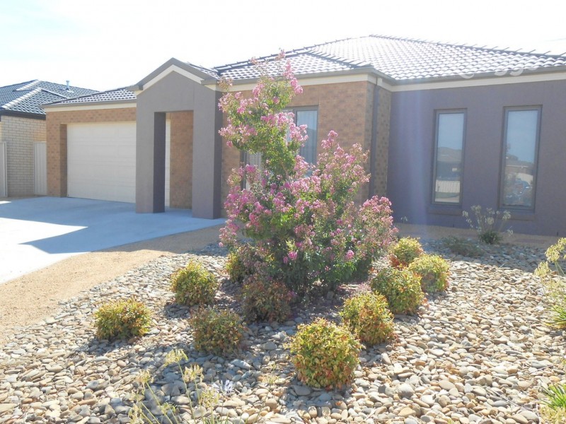 13 Hummingbird Place, Shepparton VIC 3630